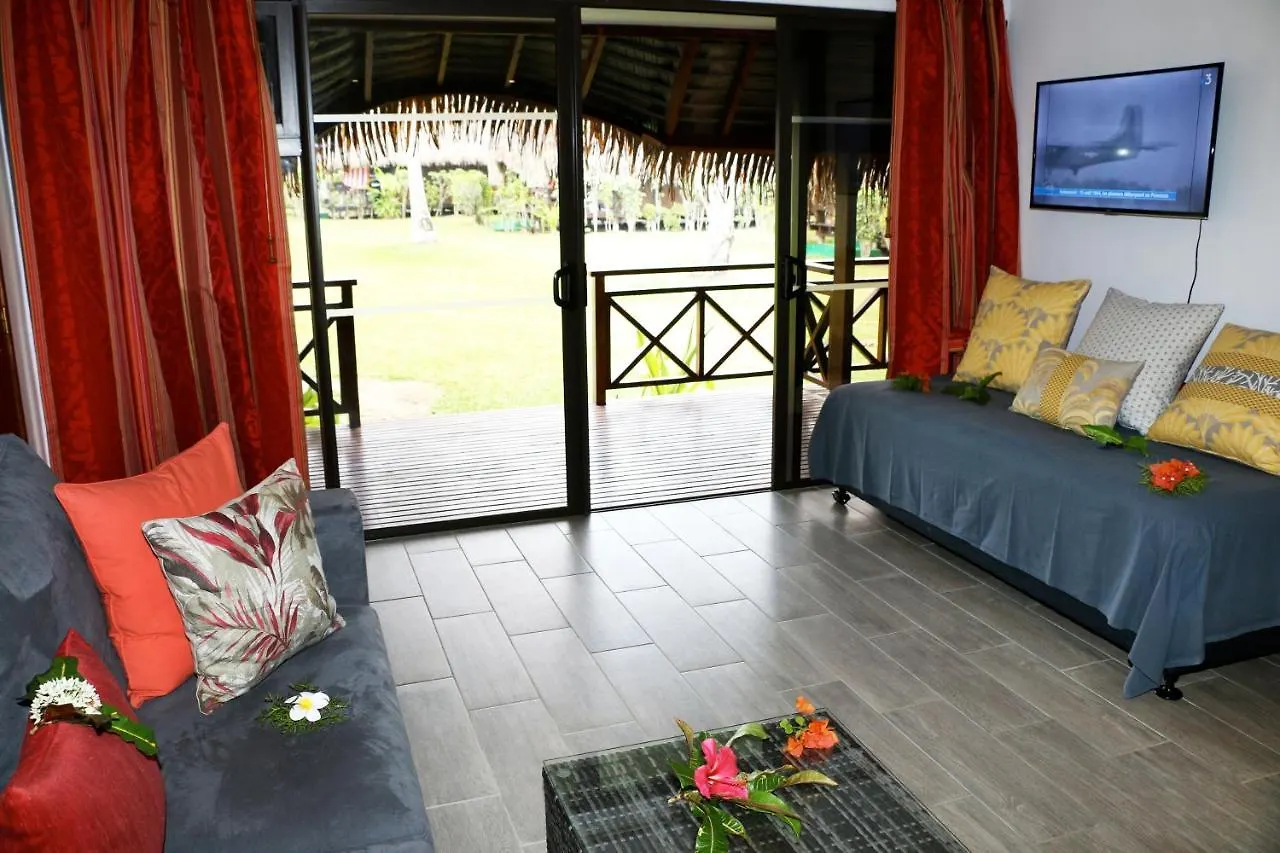Hotel Hibiscus Papetoai 2*,